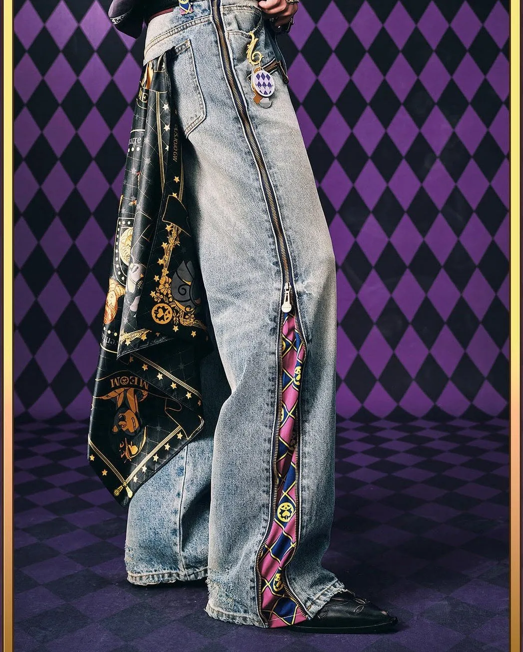 JOJOS set piece zipper detail
